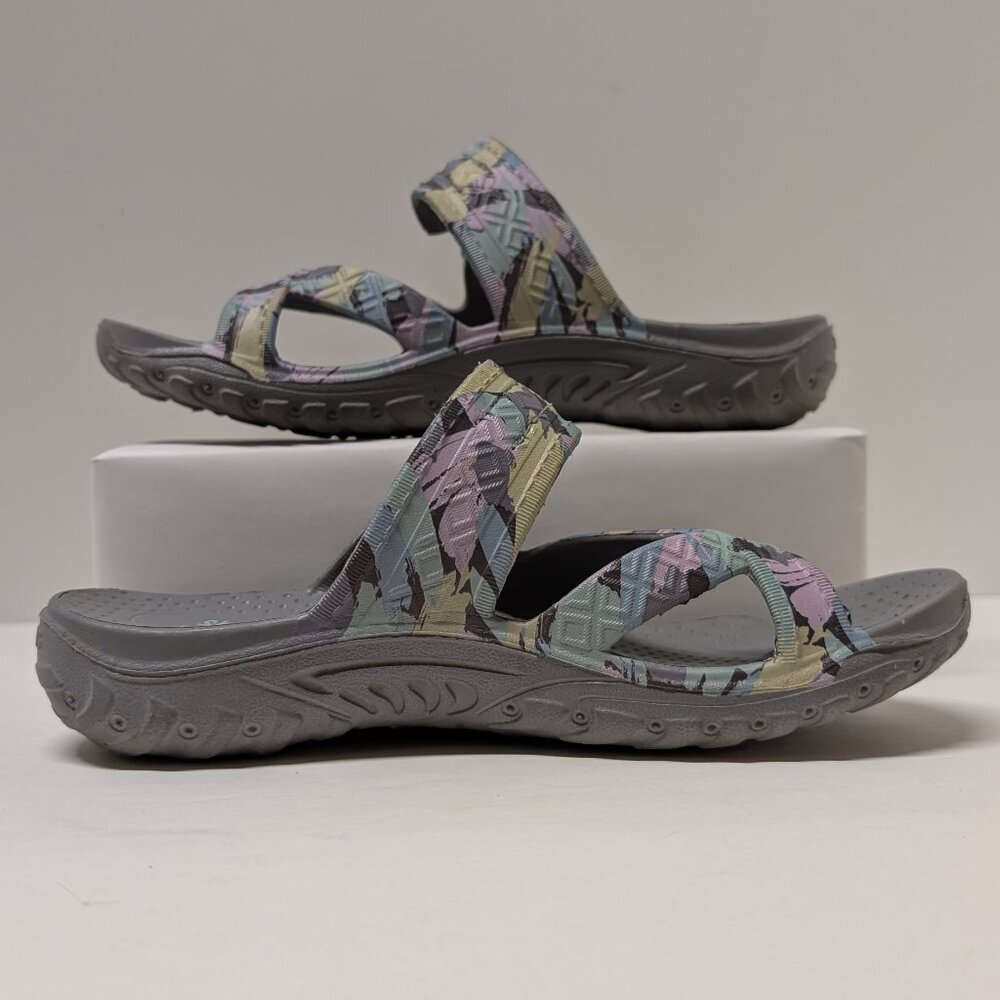 Skechers® Foamies Reggae-Artsy Slipper in 'Gray/Multi' Slip On Sandals - Picture 6 of 14